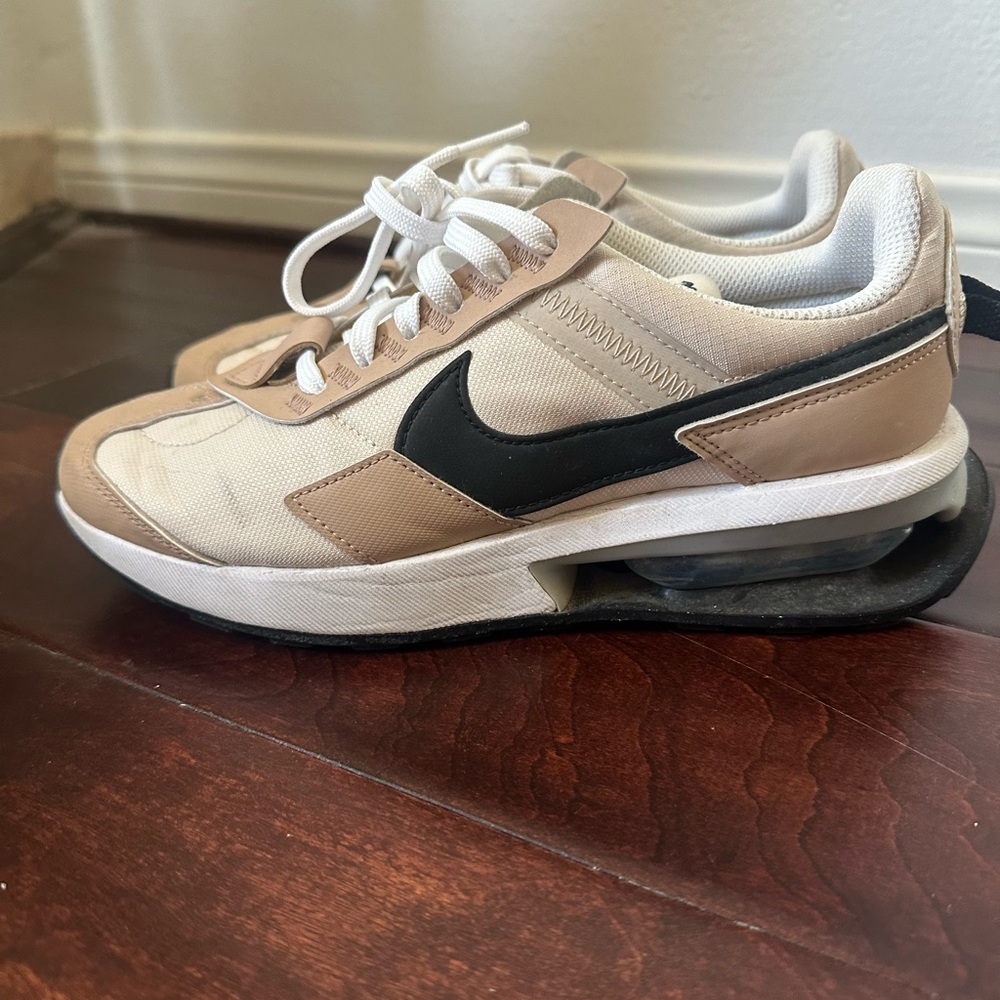Nike Women's Sneakers in Tan and Black Pre-Day Air Max - size 6.5